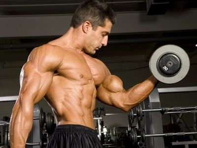 Biceps'i dambıllerle pompalamak nasıl?