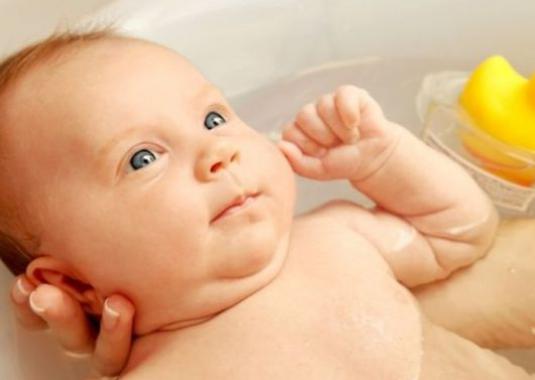 Bebeğimin ne sıklıkta yıkanması gerekiyor?